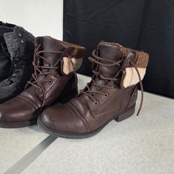 Two Nice Pairs Of Size 9 Boots! Both Very Nice Great Additions! - Picture 3 of 9